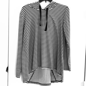 Navy stripped sweater